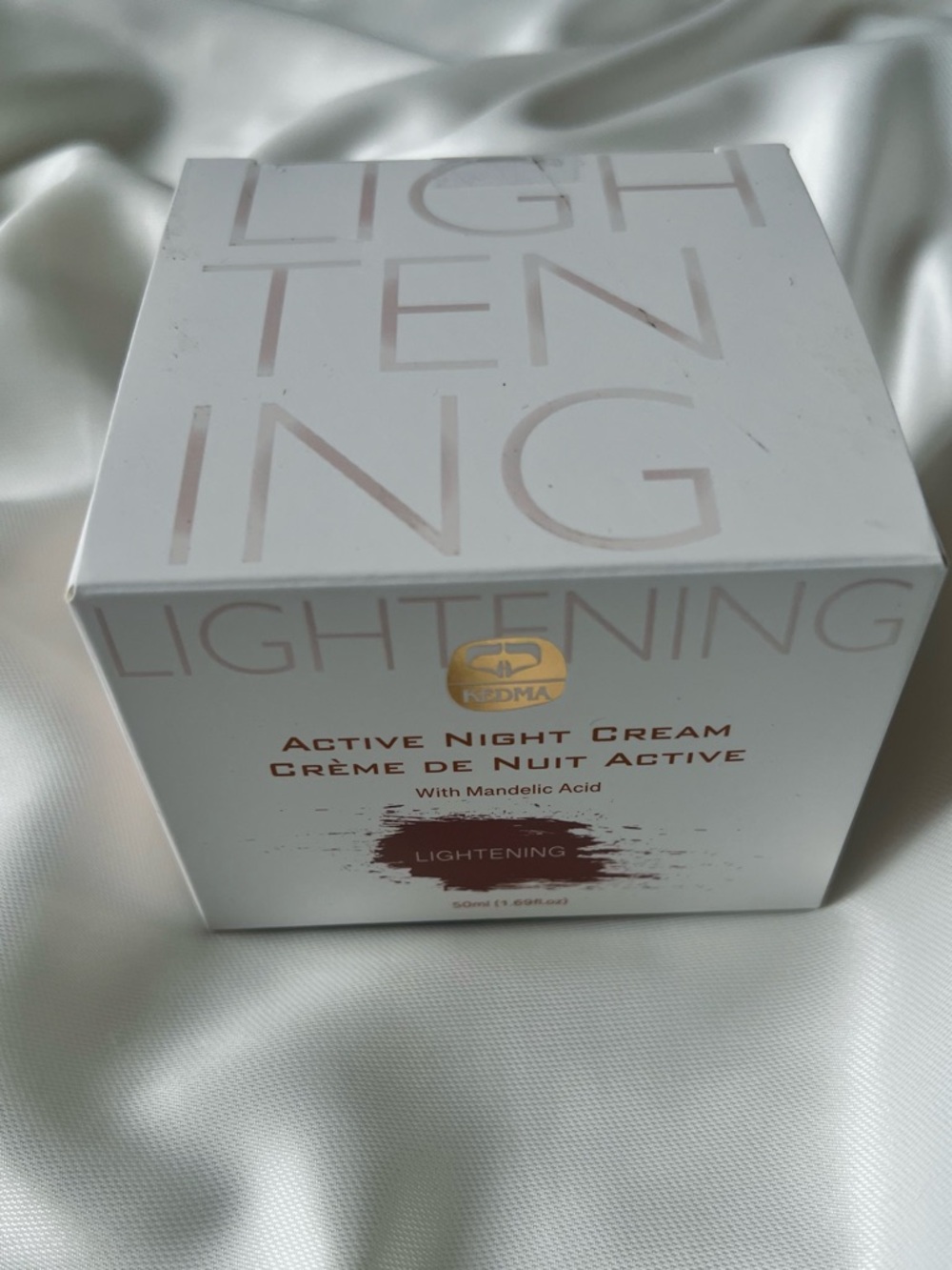 Glow Exfoliating Night Cream with Mandelic Acid - Picture 3 of 5